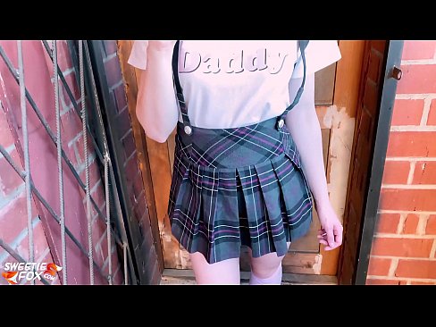 ❤️ 女学生深深地吸吮她的鸡巴,代替上课做爱 Beautiful porn﹏﹏